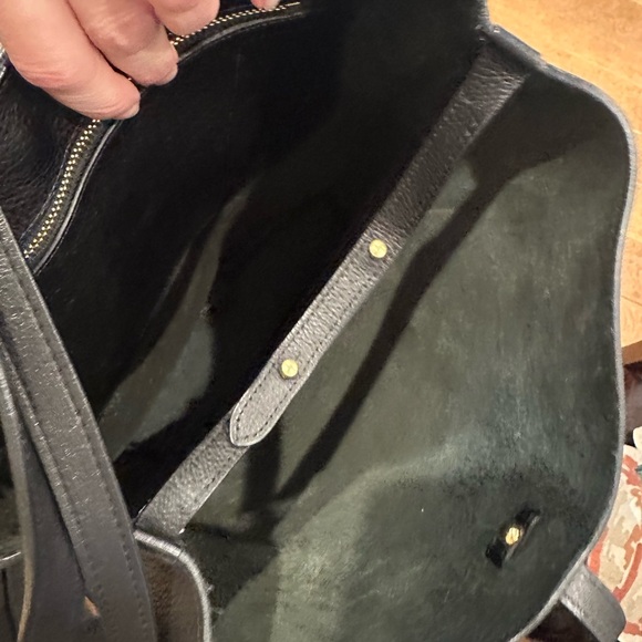 Lotuff leather sling backpack - Picture 6 of 7